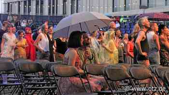 Konzert bei der Kulturarena in Jena wegen Unwetter unterbrochen