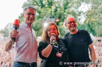 Begeisterte Musikfans beim "SWR3 Rheinland-Pfalz Open Air" in Mainz