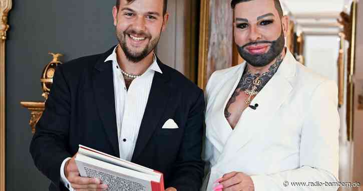 Glööckler mit neuem Freund bei Berliner Modenschau