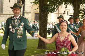 Altenbeken: Schützen feiern historischen Kaiser