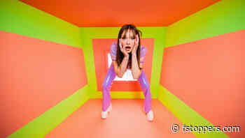 How To Pose and Direct a Photoshoot To Draw Out Emotion