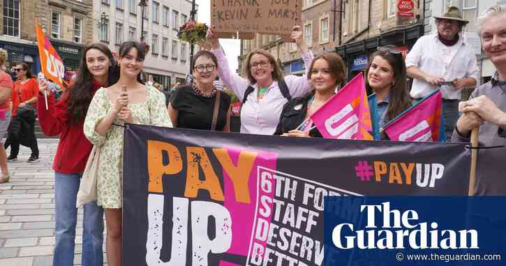 Opposition grows among teachers to 6.5% pay offer in England