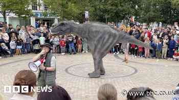 Dino Day 2023: Free prehistoric fun returns to Hull in August