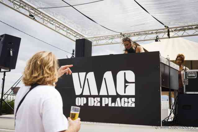 Club Vaag feest voor de tweede keer op Sint-Anneke tijdens ‘Vaag Op De Plage’