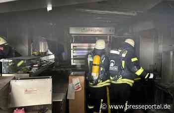 FW Voerde: Brand in einem Schnellrestaurant in Friedrichsfeld