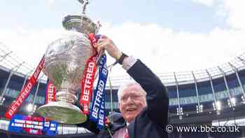 Ian Lenagan: Wigan Warriors chairman to stand down