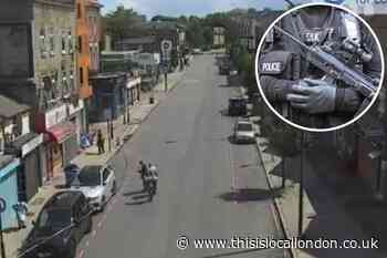 Lewisham Lee High Road closed: Arrests after armed burglary