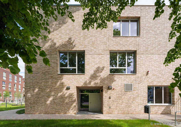 Verspringende Freizeit - Jugendzentrum von Bolwin Wulf in Berlin