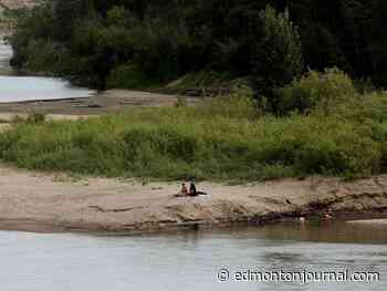 Search on for man, 20, lost in North Saskatchewan River near Devon