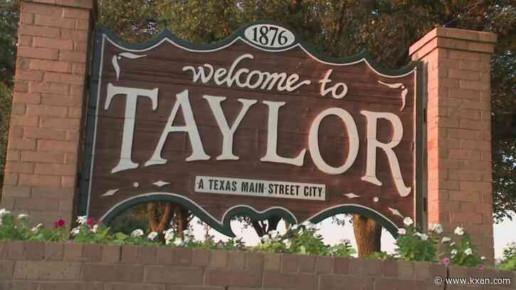 Runway reopened at Taylor airport after plane lands with gear up