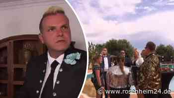 Panik 3 Minuten vor Trauung bei „Goodbye Deutschland“: Patrick lässt Bräutigam warten