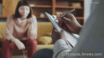 Colorado anuncia nuevo recurso para prevenir el suicidio entre los jóvenes