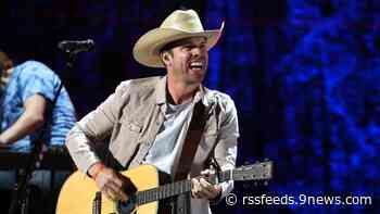 Dustin Lynch to headline 2023 Denver Barn Party