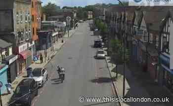 Lewisham Lee High Road: Five arrested after armed burglary