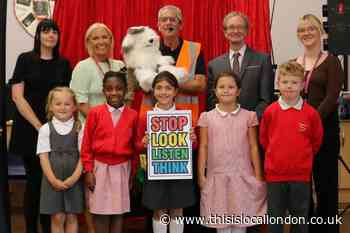 Magic show's walk or cycle message to Barking and Dagenham pupils