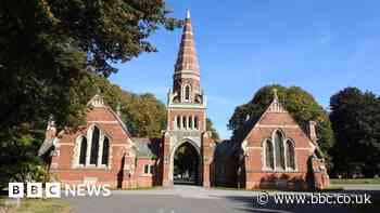 Grimsby cemetery's Victorian buildings to be restored