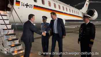 HeilIndienreise: Arbeitsminister will indische IT-Profis anwerben