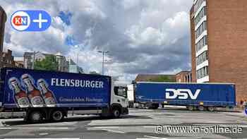 Von Lkw erfasst: Frau nach Unfall in Kiel im Krankenhaus gestorben