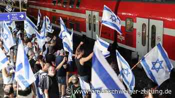 Straßen und Bahnhöfe blockiert: Großer Protesttag in Israel