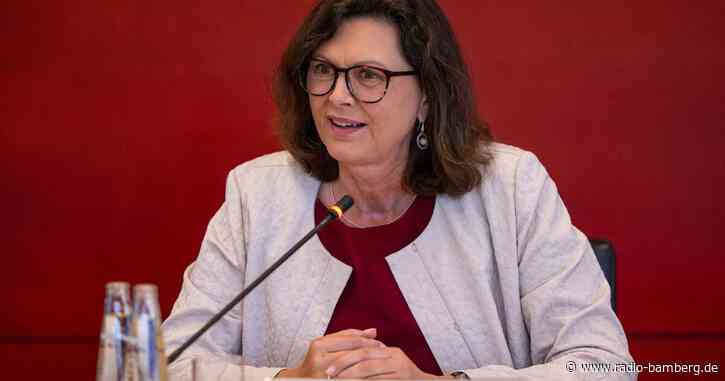 Sommerempfang: Aigner begrüßt Prominente und Ehrenamtliche