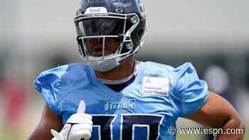 Report: Assault charge dropped for Titans' Weaver