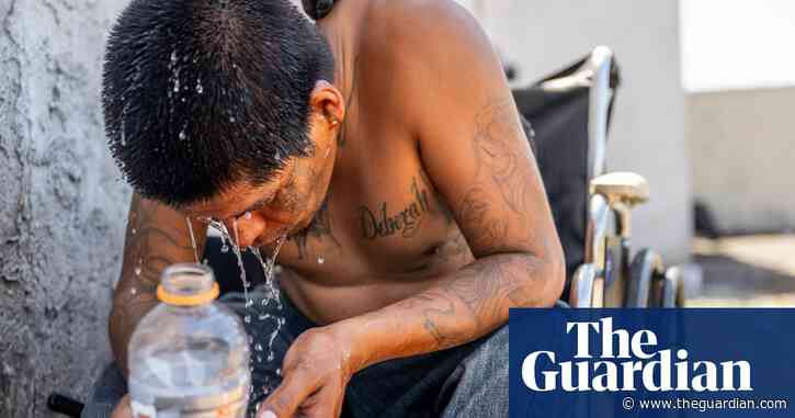 Phoenix’s vulnerable residents suffer through record heat at night