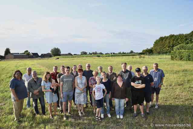 Bewoners Mosselstraat en omgeving vrezen rust te verliezen nu er misschien groots nieuwbouwproject achter hun huizen komt: “Op het verlies van het landelijke uitzicht zitten we niet te wachten”