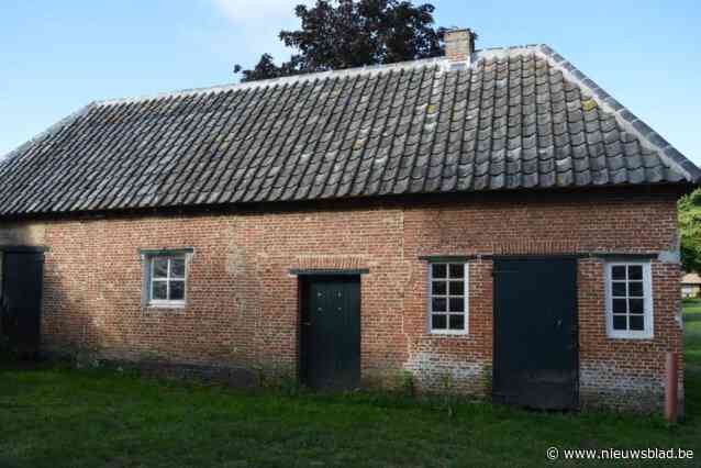 Oven en komfoor aanwezig in merkwaardig atypisch Puls bakhuisje