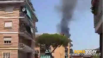 Incendio a Talenti: attico in fiamme