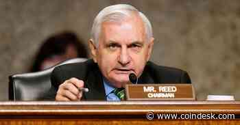 New U.S. Senate Bill Wants to Regulate DeFi Like Banks