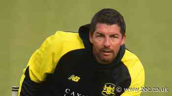 Steve Snell: Gloucestershire performance director to leave club