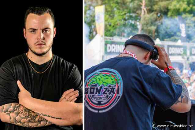 Hij was er nog nooit geweest, maar nu maakt Jesse (23) als dj Anonymize zijn opwachting op Tomorrowland: “Mijn fulltime job er van maken? Met plezier!”