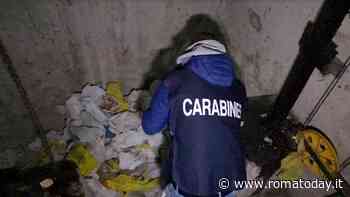 La droga per lo spaccio nascosta nell'ascensore delle case popolari