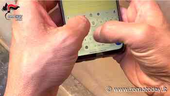 Conosce un uomo in chat, ma l'appuntamento è un incubo: aggredito e rapinato dalla banda dell'app