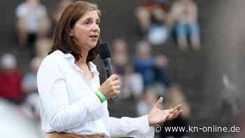 Katrin Göring-Eckardt wird in Sachsen-Anhalt von Demonstranten beschimpft