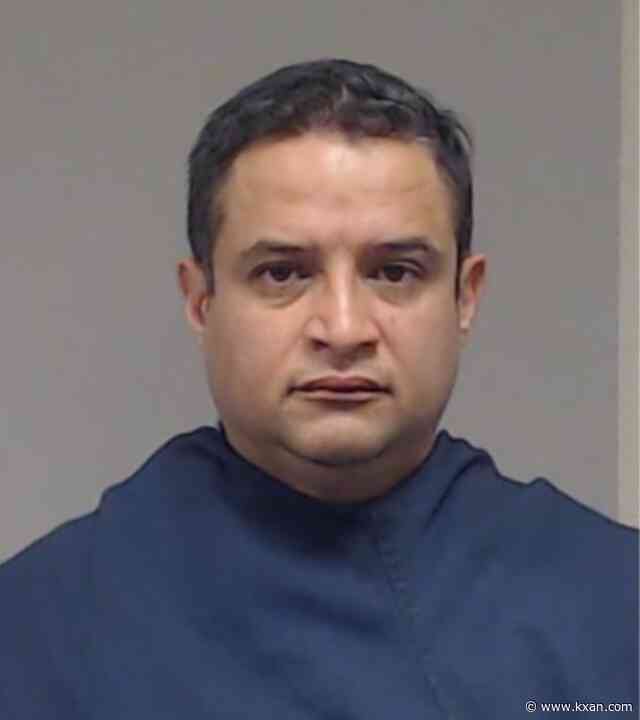 Online chat with local, undercover detective leads to east Texas teacher's child porn arrest