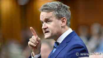 Prime minister convenes emergency committee in response to union's plan to resume port strike