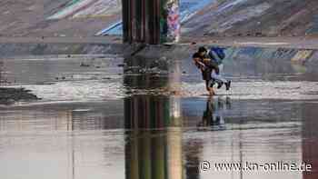 Weißes Haus nennt Migrationspolitik von Texas‘ Gouverneur „grausam“