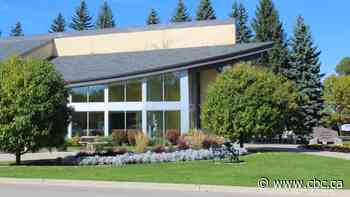 Business owners push to defund southern Manitoba libraries over book content accused of being 'pornographic'