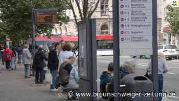 Braunschweig: Haltestelle Rathaus erhält Wetterschutz-Häuschen