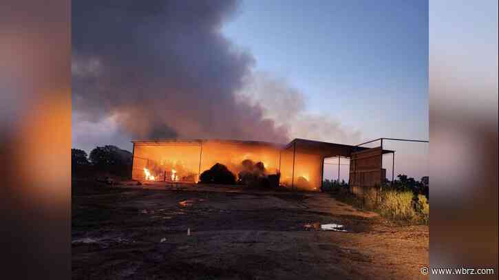 Hay barn in Tangipahoa expected to burn for days