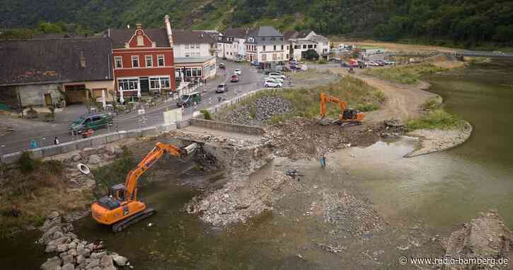 Nepomukbrücke im Ahrtal weitgehend abgerissen