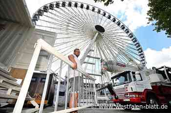 Riesiges Riesenrad steht: 55 Meter über dem Liboriberg gondeln