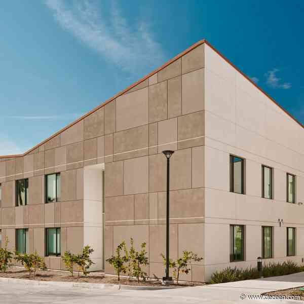 Mountains inform rooflines at boarding school in southern California