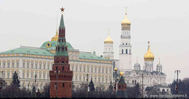 La Russia impone limitazioni agli spostamenti dei diplomatici Uk: “Risposta ad azioni ostili”