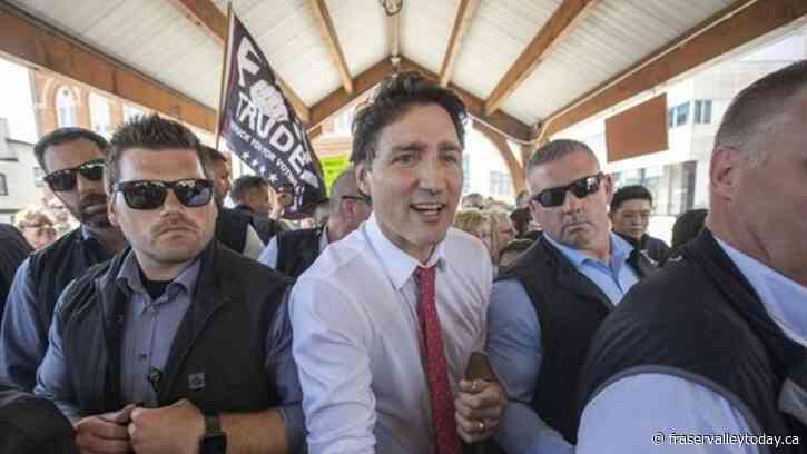 Trudeau cuts appearance in Belleville, Ont., short as protesters swarm motorcade
