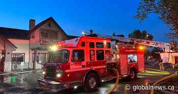 ‘Extensive fire’ at Sirocco Drive strip mall: Calgary fire