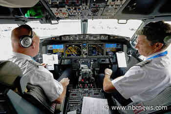 House passes bill that would raise retirement age for pilots to 67