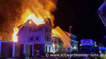Haus unbewohnbar: Hoher Schaden bei Dachstuhlbrand in Schömberg