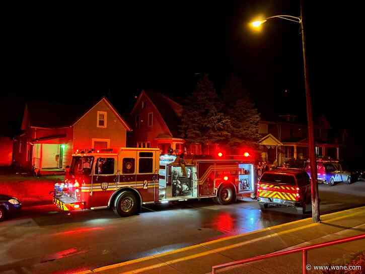 9 people escape house fire south of downtown Fort Wayne